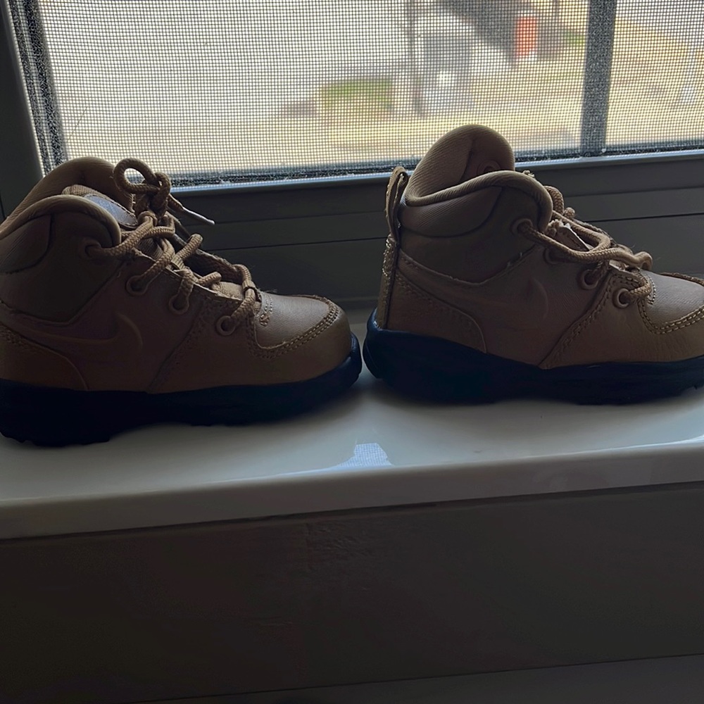 Nike Manoa TD